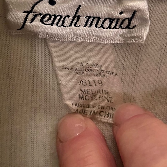 Embroidered Cream Robe - Picture 7 of 8